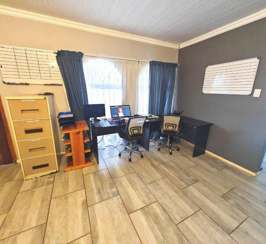 4 Bedroom Property for Sale in Uitsig Free State